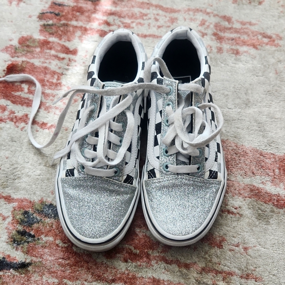 Sneaker women size6.5 vans, or girls size 5